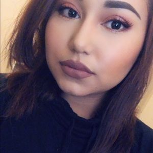 Meet your Posher, Alejandra